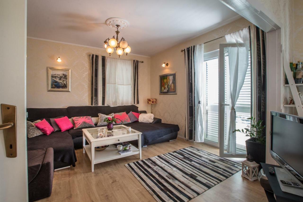 Apartment Valerija Jesenice  Exteriör bild