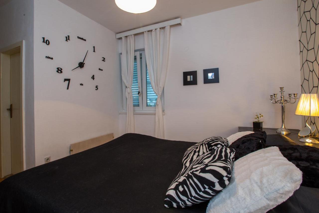 Apartment Valerija Jesenice  Exteriör bild